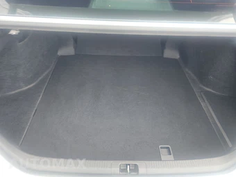2025 Toyota Camry LE - miniatura 16