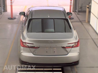 2025 Toyota Camry LE - miniatura 5