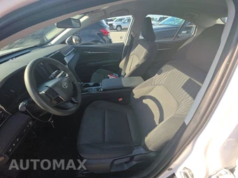 2025 Toyota Camry LE - miniatura 7
