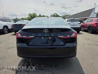 2025 Toyota Camry LE - miniatura 18