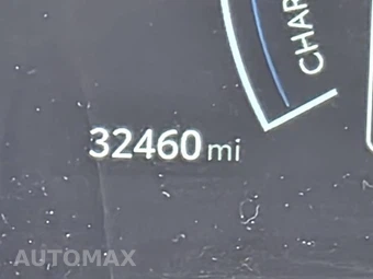 2025 Toyota Camry LE - miniatura 3