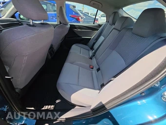 2025 Toyota Camry LE - miniatura 13