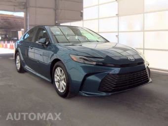 2025 Toyota Camry LE - miniatura 3