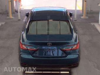 2025 Toyota Camry LE - miniatura 5