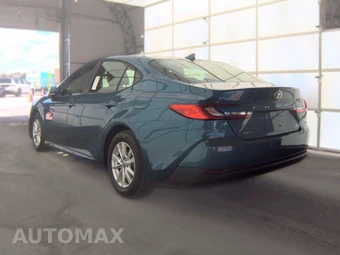 2025 Toyota Camry LE - miniatura 6