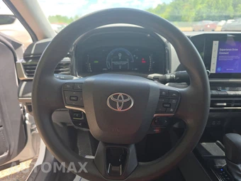 2025 Toyota Camry LE - miniatura 10