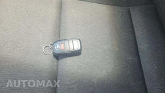 2025 Toyota Camry LE - miniatura 19
