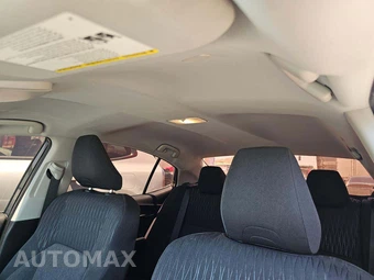 2025 Toyota Camry LE - miniatura 11