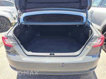 2025 Toyota Camry LE - miniatura 14