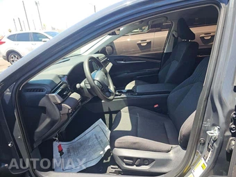 2025 Toyota Camry LE - miniatura 6