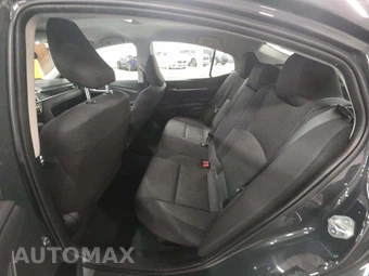 2025 Toyota Camry LE - miniatura 10