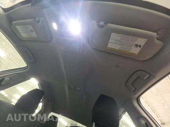 2025 Toyota Camry LE - miniatura 8