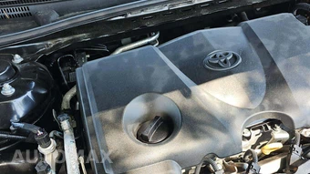 2025 Toyota Camry LE - miniatura 19