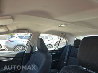 2025 Toyota Camry LE - miniatura 23