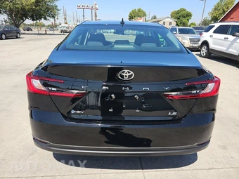 2025 Toyota Camry LE - miniatura 5