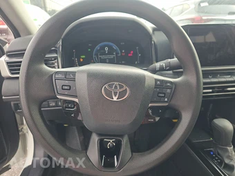 2025 Toyota Camry LE - miniatura 10
