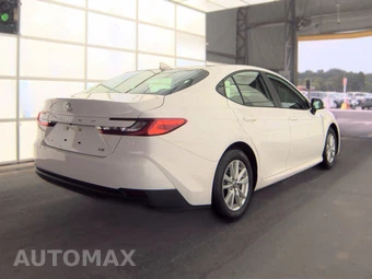 2025 Toyota Camry LE - miniatura 4