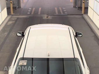 2025 Toyota Camry LE - miniatura 5