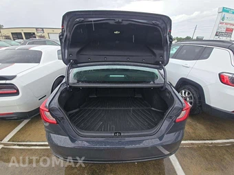 2025 Toyota Camry LE - miniatura 14