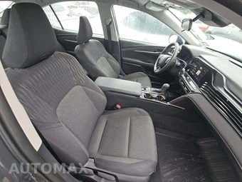 2025 Toyota Camry LE - miniatura 18
