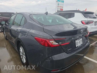 2025 Toyota Camry LE - miniatura 2