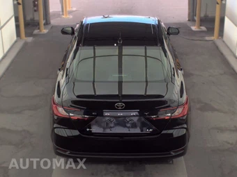 2025 Toyota Camry LE - miniatura 5