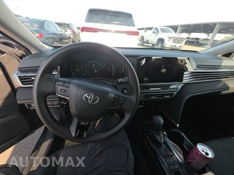 2025 Toyota Camry LE - miniatura 11