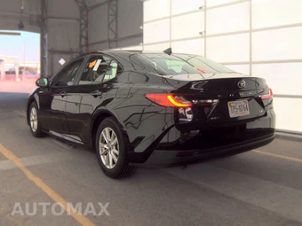 2025 Toyota Camry LE - miniatura 6