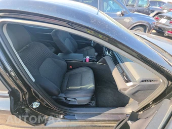 2025 Toyota Camry LE - miniatura 8