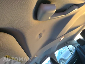 2025 Toyota Camry LE - miniatura 18