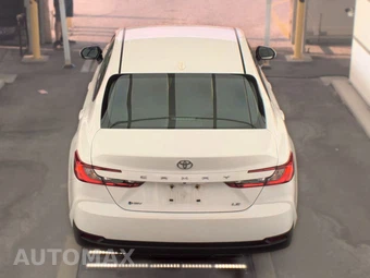2025 Toyota Camry LE - miniatura 5