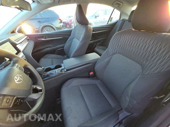 2025 Toyota Camry LE - miniatura 7