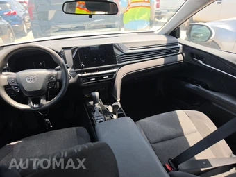 2025 Toyota Camry LE - miniatura 11