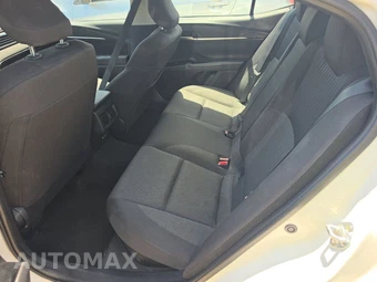 2025 Toyota Camry LE - miniatura 13