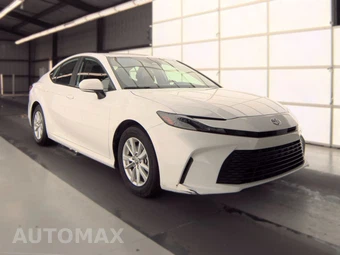 2025 Toyota Camry LE - miniatura 3