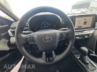 2025 Toyota Camry LE - miniatura 10