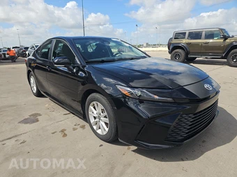 2025 Toyota Camry LE - miniatura 3