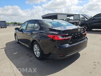 2025 Toyota Camry LE - miniatura 6