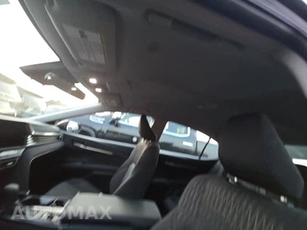 2025 Toyota Camry LE - miniatura 17