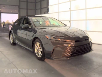 2025 Toyota Camry LE - miniatura 3