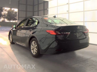 2025 Toyota Camry LE - miniatura 6