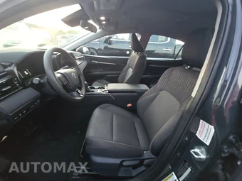 2025 Toyota Camry LE - miniatura 7