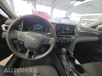 2025 Toyota Camry LE – miniatura 11