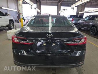 2025 Toyota Camry LE – miniatura 5
