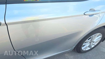 2025 Toyota Camry LE - miniatura 23