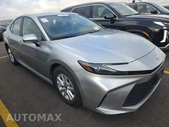 2025 Toyota Camry LE - miniatura 3