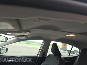 2025 Toyota Camry LE - miniatura 18