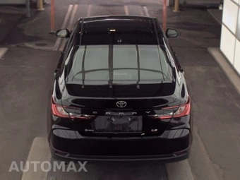 2025 Toyota Camry LE - miniatura 5