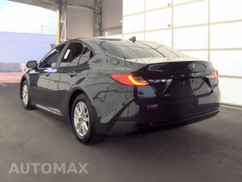 2025 Toyota Camry LE - miniatura 6