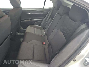 2025 Toyota Camry LE - miniatura 13
